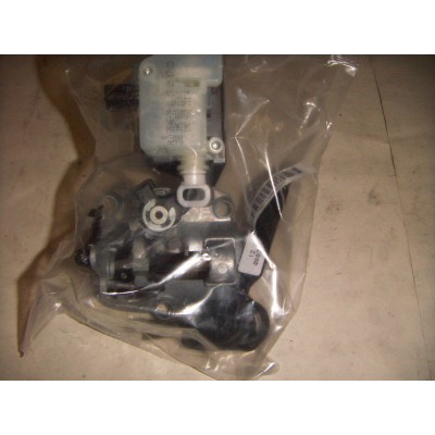 6L6827573G